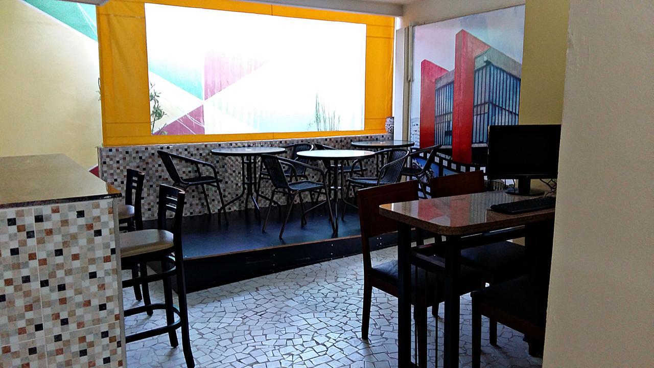 Yellow House Hostel Internacional Сан-Пауло Экстерьер фото